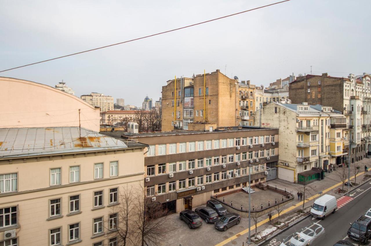 Дизайнерські Апартаменти У Центрі Біля Цуму Kyiv Exterior photo